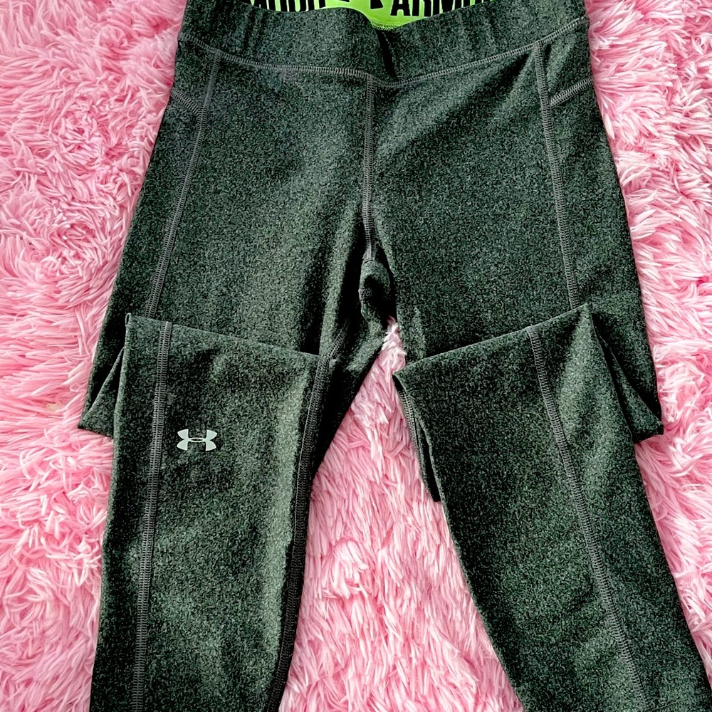 Under Armour gray leggings